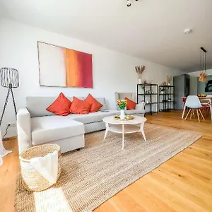 Appartamento Sunset Club - L Balkon - Kueche - Parkplatz, Memmingen