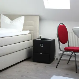 Gastehaus Hubertushof - 24h Check-in Hausen (Wuerzburg)